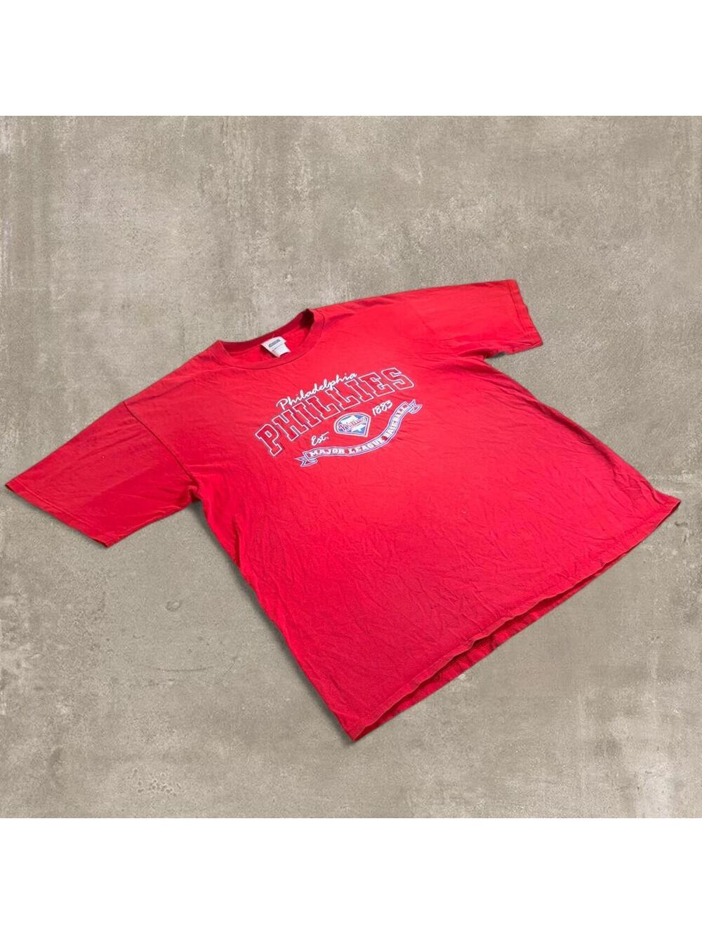 Vintage Philadelphia Phillies Mens XL Red Graphic T-Shirt Major League Baseball